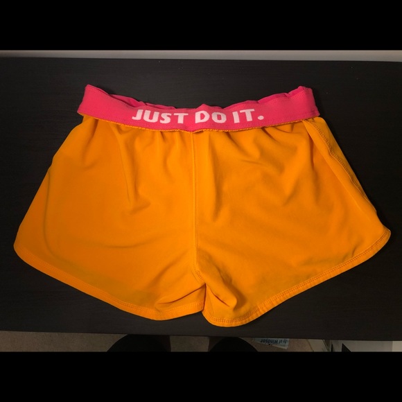 Nike shorts - Picture 2 of 4